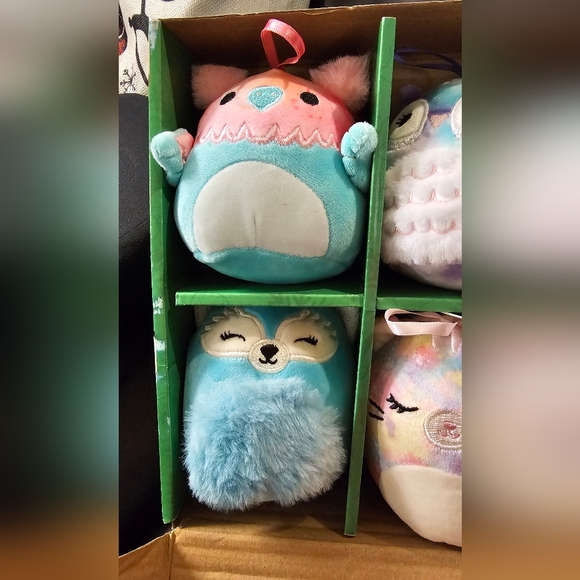 Original SquishMallows Holiday Tie Dye Set Of 8 New in Box - Picture 3 of 16